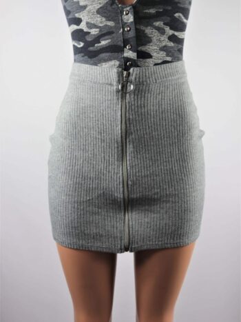 Circle zipper mini skirt