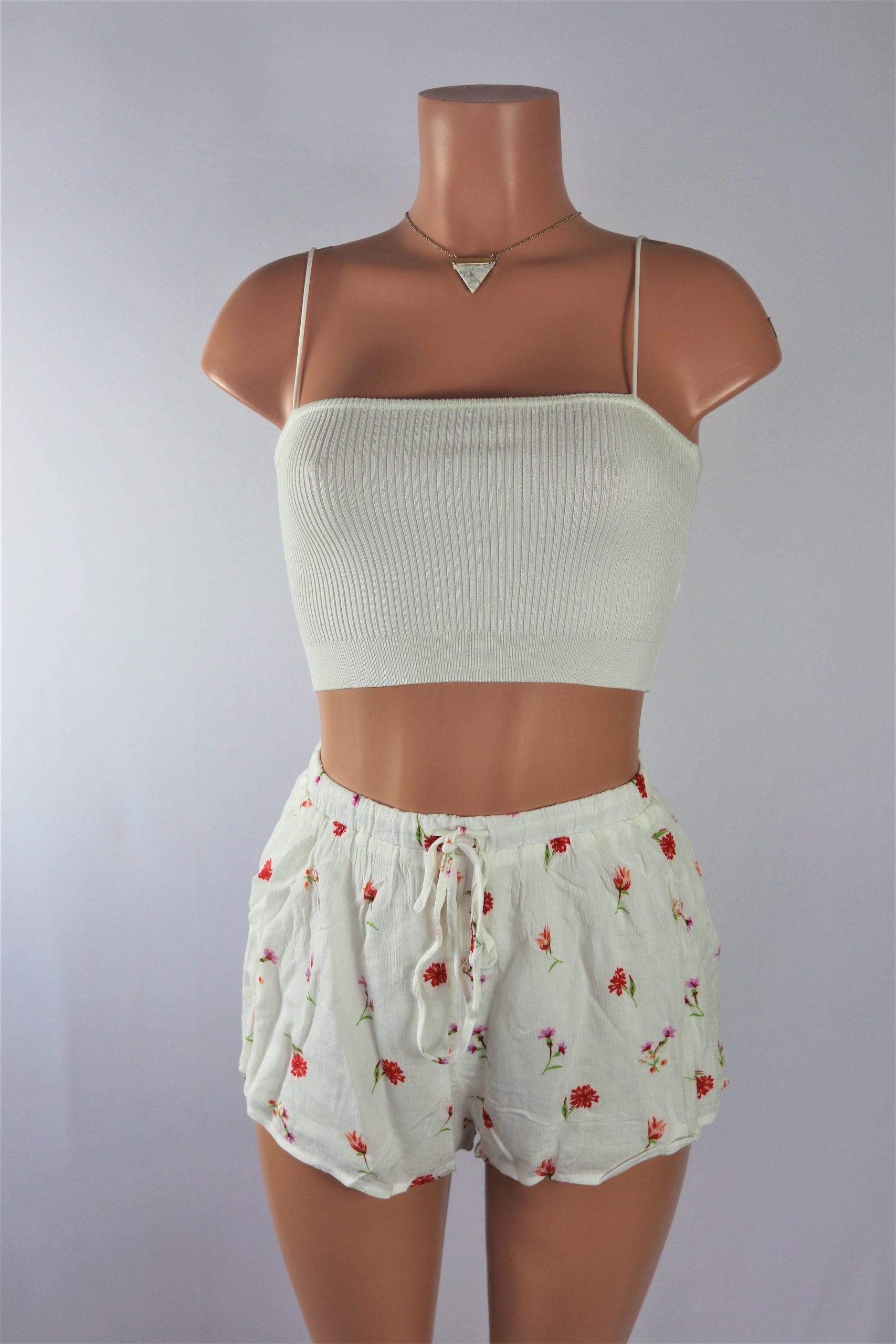 womens flowery shorts