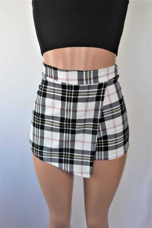 Dion Plaid Skort